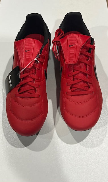 THE NIKE PREMIER III FG
